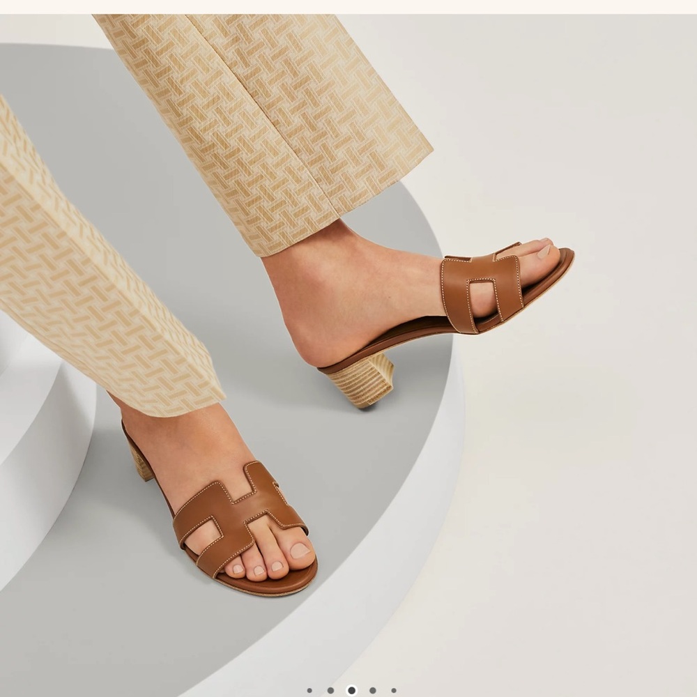 HERMES OASIS ORAN SANDALS - Picture 2 of 11